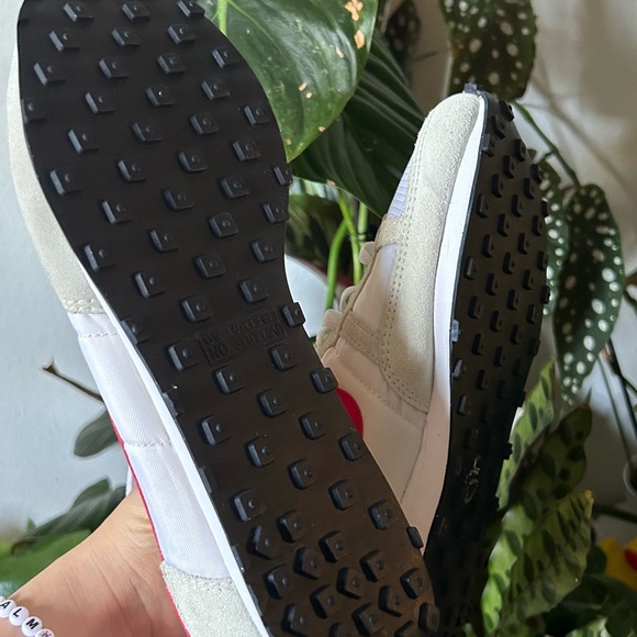 Nike Challenger OG Shoes White University Red - Picture 2 of 3